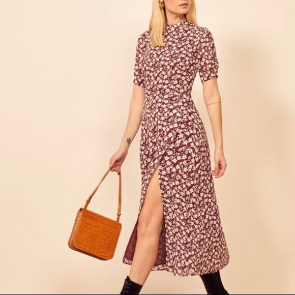 Reformation Dresses & Skirts - REFORMATION GIO DITSY FLORAL MIDI DRESS